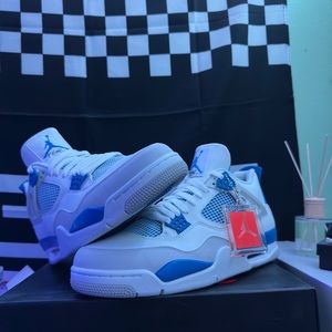 Jordan 4 Military Blue